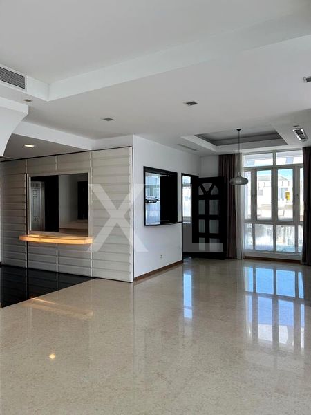 4 Bed Condo for Sale in  Holt Residences - Image 3